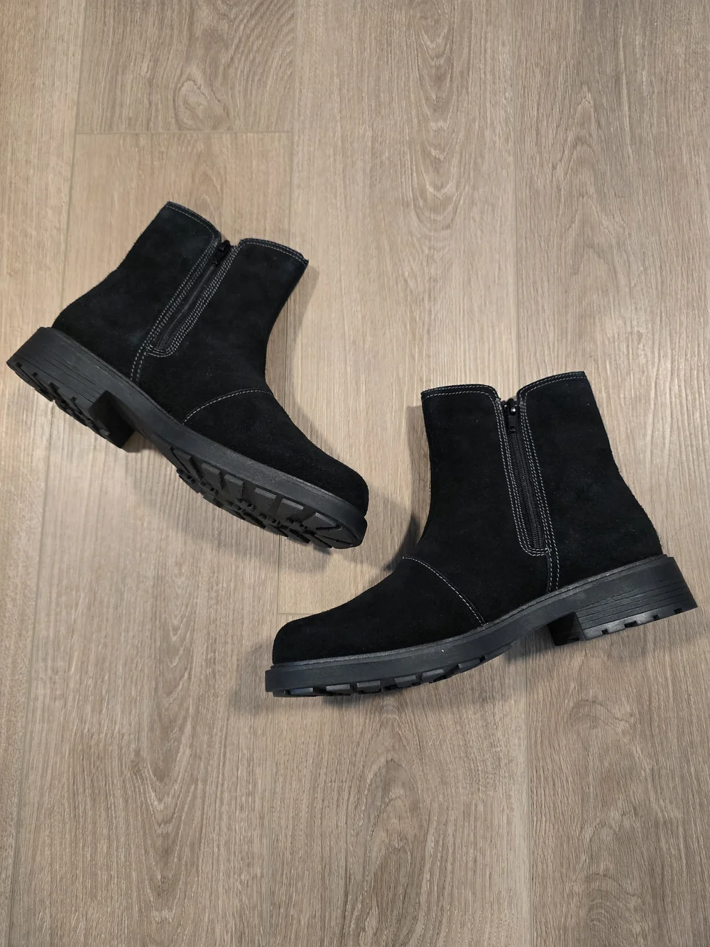 Clarks Opal Sky Women's Black Suede Chelsea Ankle Boots Gray Knit Panel Size 9